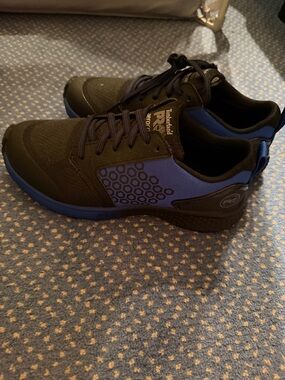 Timberland Black and Blue Women’s Low-Top Hex-Detail Sneakers